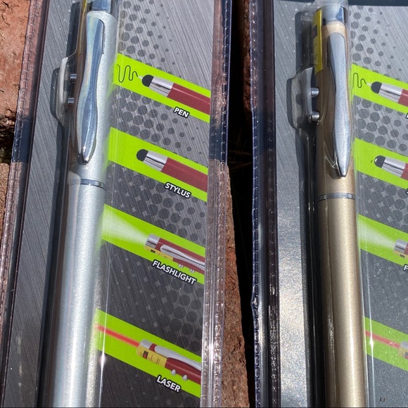 NWT 2 pk Stylus Pen Laser Flashlight for phone tablet or touchscreen dev… - Picture 3 of 3